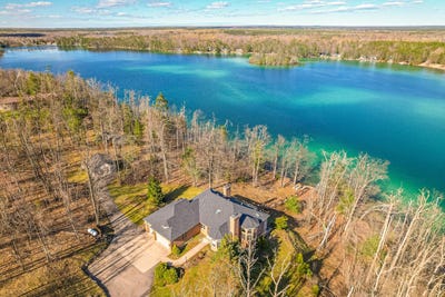 /international/us/2444-sw-opal-lake-road-gaylord-mi-110108398981/