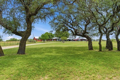 /international/us/1360-w-us-84-highway-mullin-tx-110107584641/