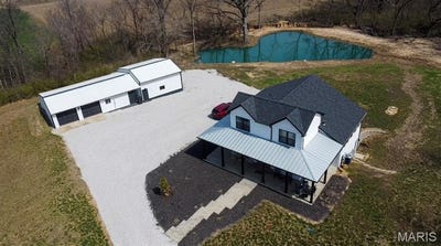 /international/us/6104-old-red-bud-road-waterloo-il-110106698537/