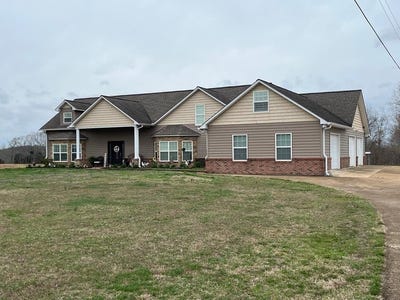/international/us/3100-old-mckenzie-hwy-henry-tn-110106311584/
