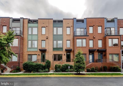 /international/us/2953-stella-blue-lane-fairfax-va-110119995558/
