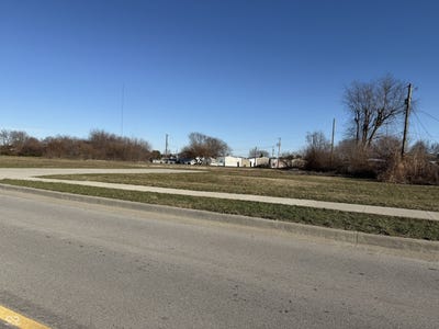 /international/us/555-commercial-boulevard-martinsville-in-110104104727/