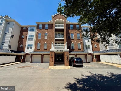 /international/us/9720-holmes-place-manassas-park-va-110109011415/