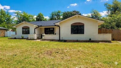 /international/us/2908-washington-street-commerce-tx-110108154053/