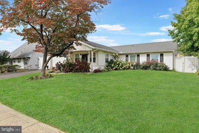 /international/us/9-bradford-lane-willingboro-nj-110110348880/