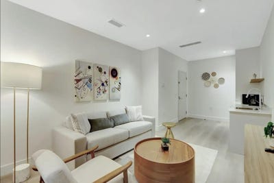 /international/us/229-sw-9th-street-miami-fl-110106451485/