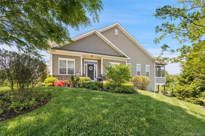 /international/us/2-avondale-lane-wappingers-falls-ny-110108293749/