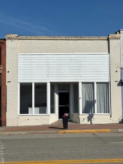 /international/us/124-s-broad-st-kenbridge-va-110108740795/