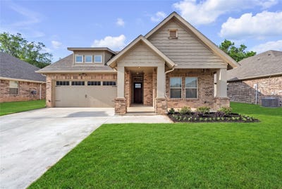 /international/us/945-sam-street-springtown-tx-110107338512/