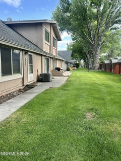 /international/us/2247-oppio-street-sparks-nv-110108902865/