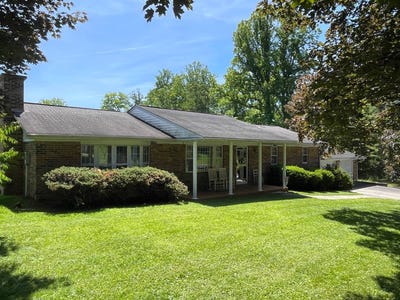 /international/us/135-jordan-street-oak-hill-wv-110108506817/