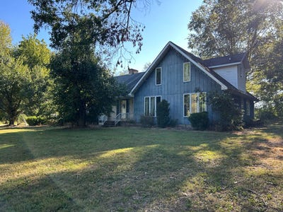 /international/us/1660-s-1st-street-fairfield-il-110103577654/