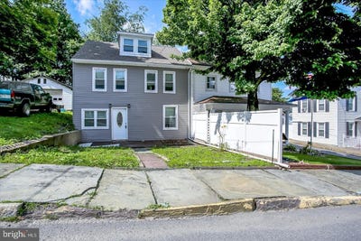 /international/us/829-831-w-pine-street-coal-township-pa-110102972285/