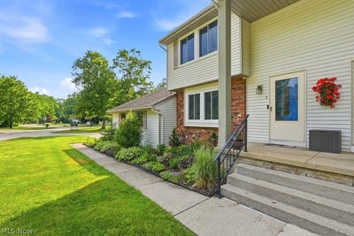 /international/us/10125-driftwood-cove-aurora-oh-110108706937/