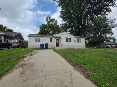 /international/us/1661-newell-waterloo-ia-110109136839/