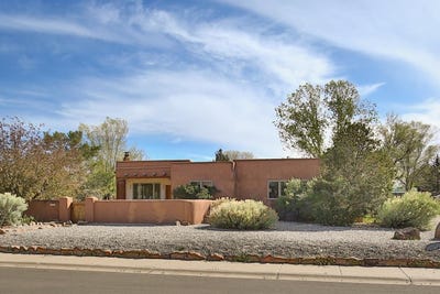 /international/us/348-monte-vista-road-taos-nm-110107717271/