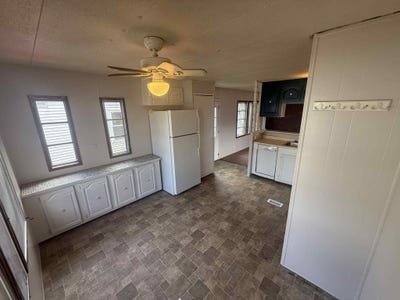 /international/us/715-college-avenue-old-town-me-110100834301/