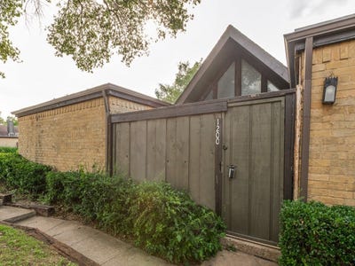 /international/us/4624-country-creek-drive-dallas-tx-110108097625/