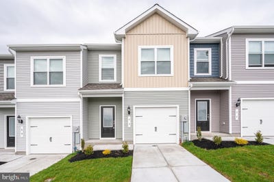 /international/us/73-cramsford-street-falling-waters-wv-110108568037/