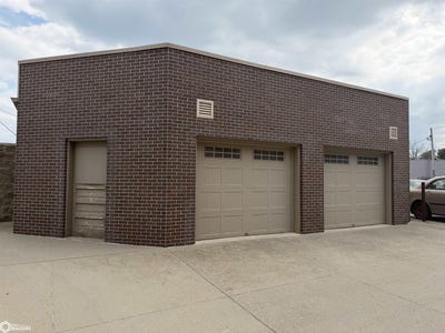 /international/us/27-b-s-main-street-denison-ia-110108998458/