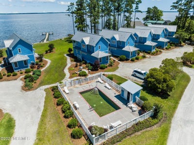 /international/us/511-neuse-village-road-arapahoe-nc-110092711421/