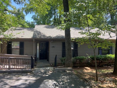 /international/us/106-cedar-hollow-drive-fort-mill-sc-110101201851/