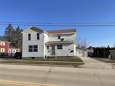 /international/us/4310-broadway-street-manitowoc-wi-110107284930/