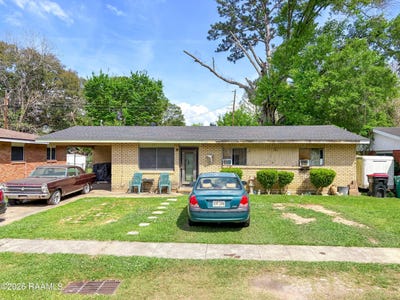 /international/us/317-doc-duhon-street-lafayette-la-110107693374/