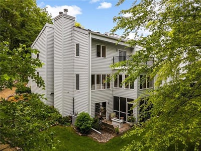 /international/us/14463-stewart-lane-minnetonka-mn-110108934312/