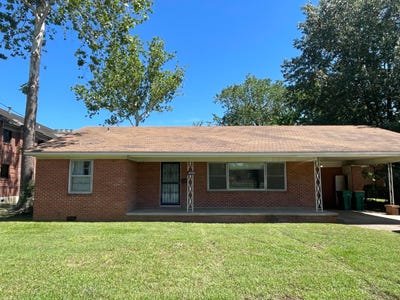 /international/us/1306-w-main-street-russellville-ar-110099455649/