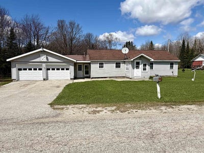 /international/us/1694-w-quarry-road-gulliver-mi-110108031099/