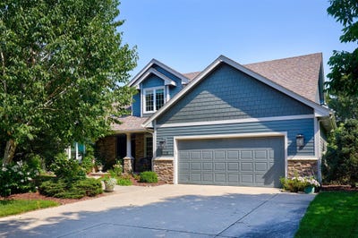 /international/us/5705-wentworth-drive-johnston-ia-110101257211/?lang=id