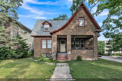 /international/us/1004-south-webster-avenue-green-bay-wi-110101123411/
