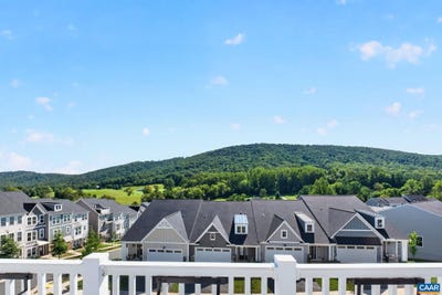 /international/us/4708-loyola-way-charlottesville-va-110120036961/