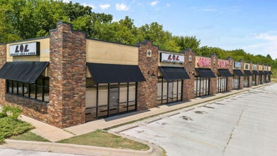 /international/us/302-w-enterprise-court-fair-grove-mo-110101892225/
