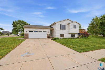/international/us/900-s-linden-ave-harrisburg-sd-110108740560/