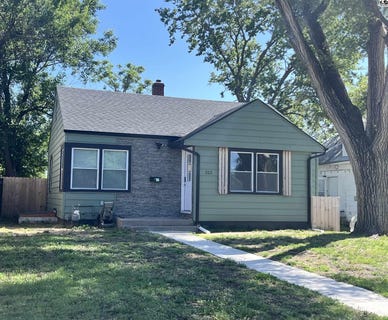 /international/us/323-w-11th-ave-hutchinson-ks-110108477808/
