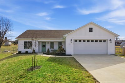 /international/us/165-ash-drive-christiansburg-va-110105724898/