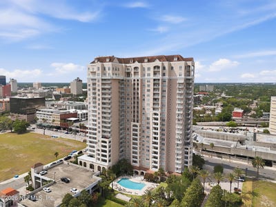 /international/us/400-e-bay-street-jacksonville-fl-110107831139/