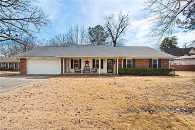 /international/us/3211-village-rd-fort-smith-ar-110105755699/
