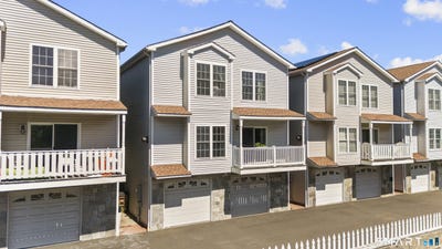 /international/us/42-highland-road-stamford-ct-110108883707/
