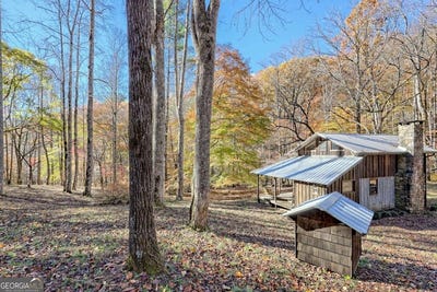 /international/us/1307-clear-creek-road-hayesville-nc-110103375655/