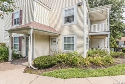 /international/us/282-fairview-circle-middle-island-ny-110109793703/