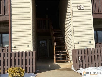 /international/us/802-lindsey-court-evesham-nj-110105843047/