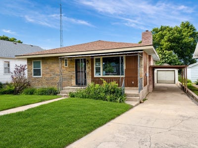 /international/us/110-e-first-st-st-francis-ks-110109512060/