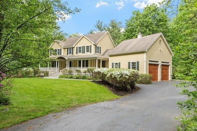 /international/us/156-maple-street-stow-ma-110108338699/
