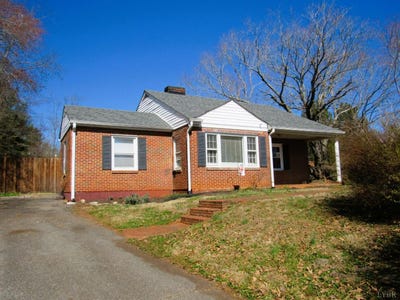 /international/us/144-maple-lane-amherst-va-110106314142/
