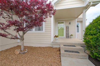 /international/us/230-w-skylark-street-gardner-ks-110108205704/
