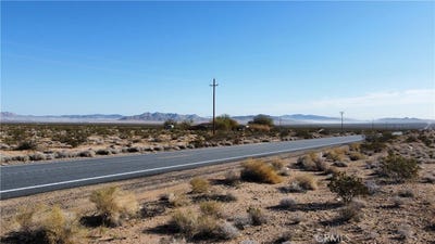 /international/us/15-old-woman-springs-road-johnson-valley-ca-110105416234/