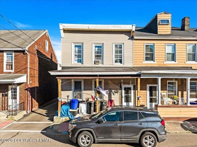 /international/us/16-w-franklin-street-saint-clair-pa-110108719720/
